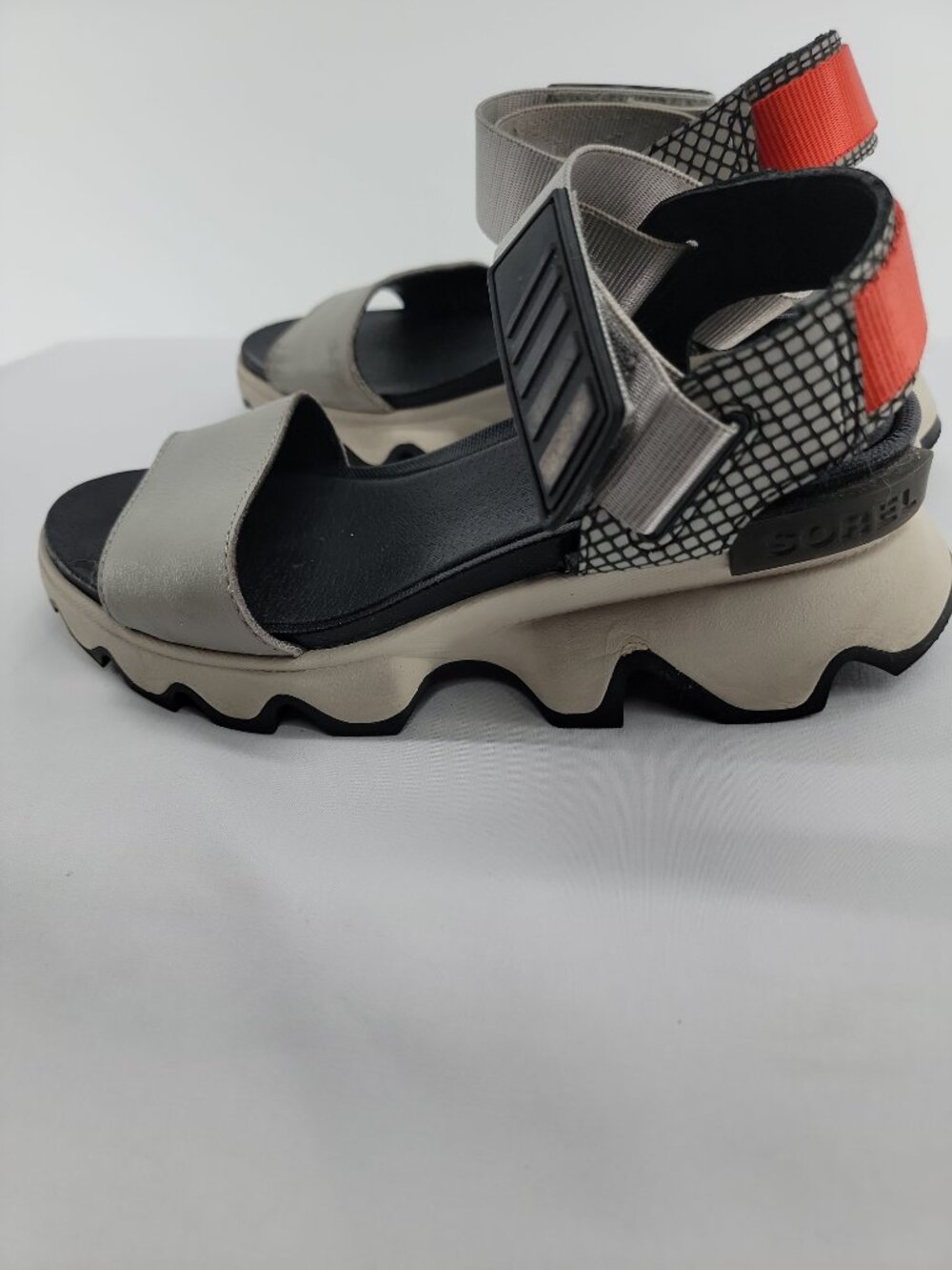 Sorel Kinetic Impact Sandals Womens 6.5 Chunky Platform Sport Beige Black - Picture 4 of 13